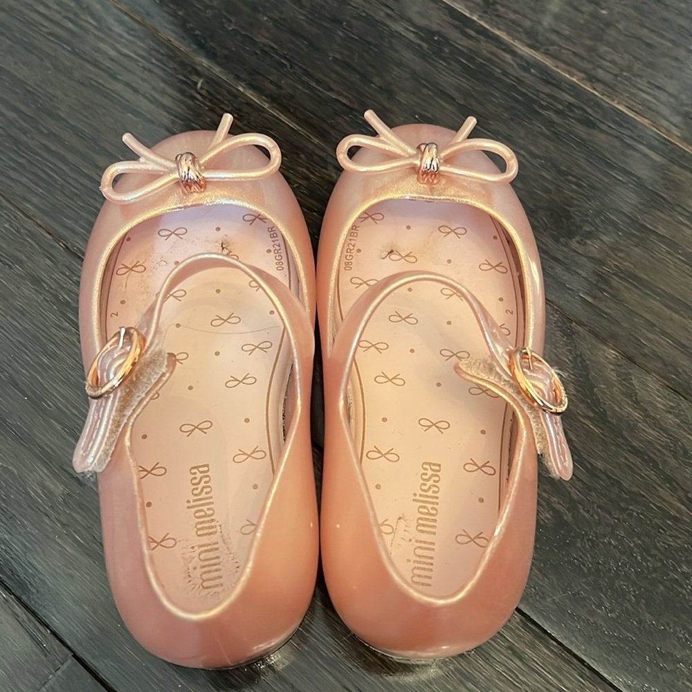 Mini Melissa - Picture 3 of 3